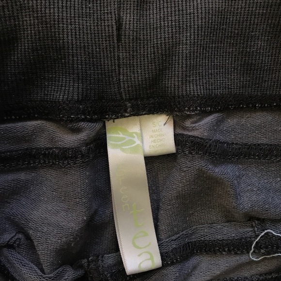 Grey capris - Picture 3 of 4